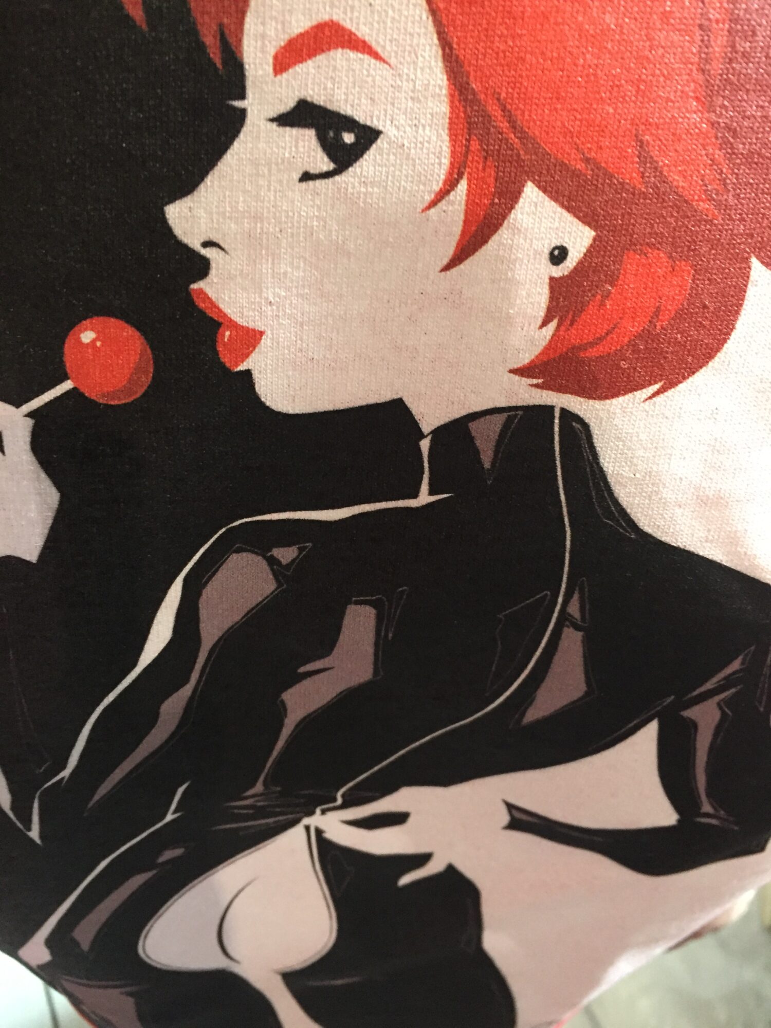 Mistress Spar Dame iklædt en ‘Scarlet’ Slippystuff T-Shirt.